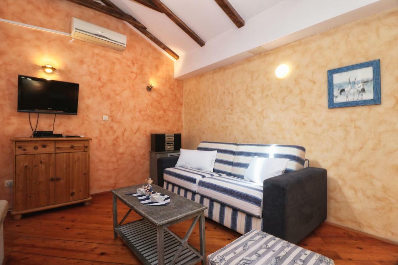 Superb Townhouse Villa Montalbano Rovinj Eksteriør billede